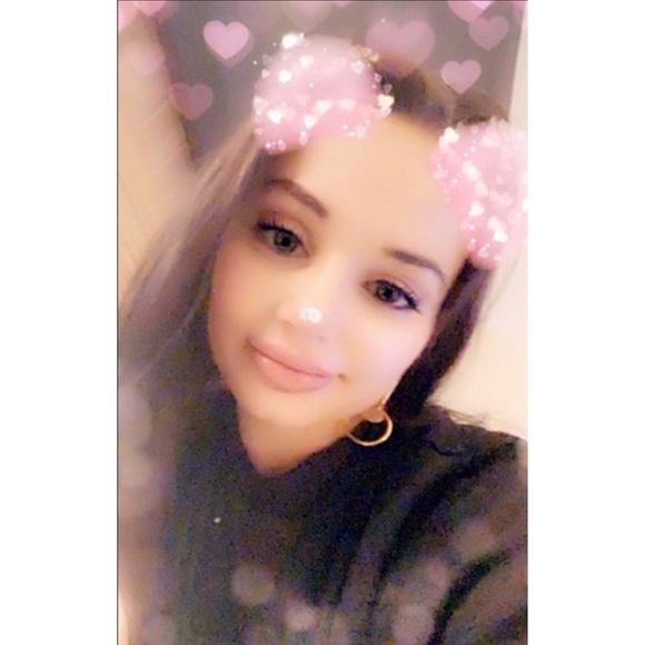 Meet your Posher, Sophisticated Elegance! - Picture 4 of 5